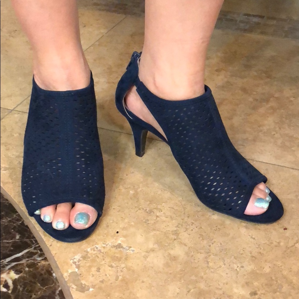 Style and Co blue heels